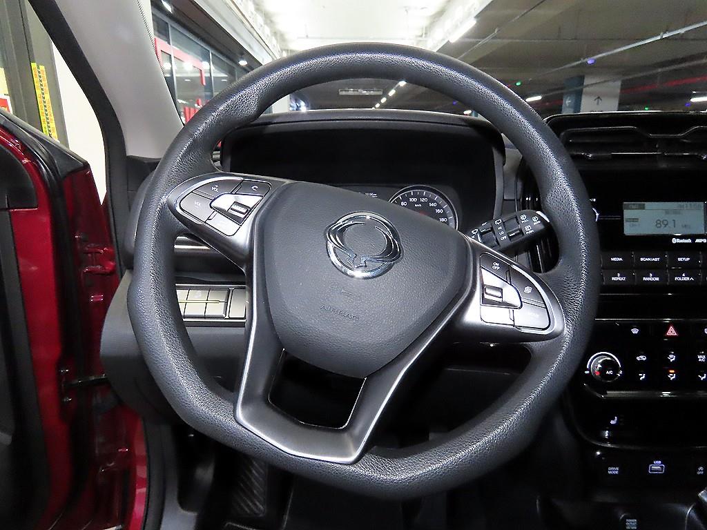 Ssangyong Tivoli - Vista 8