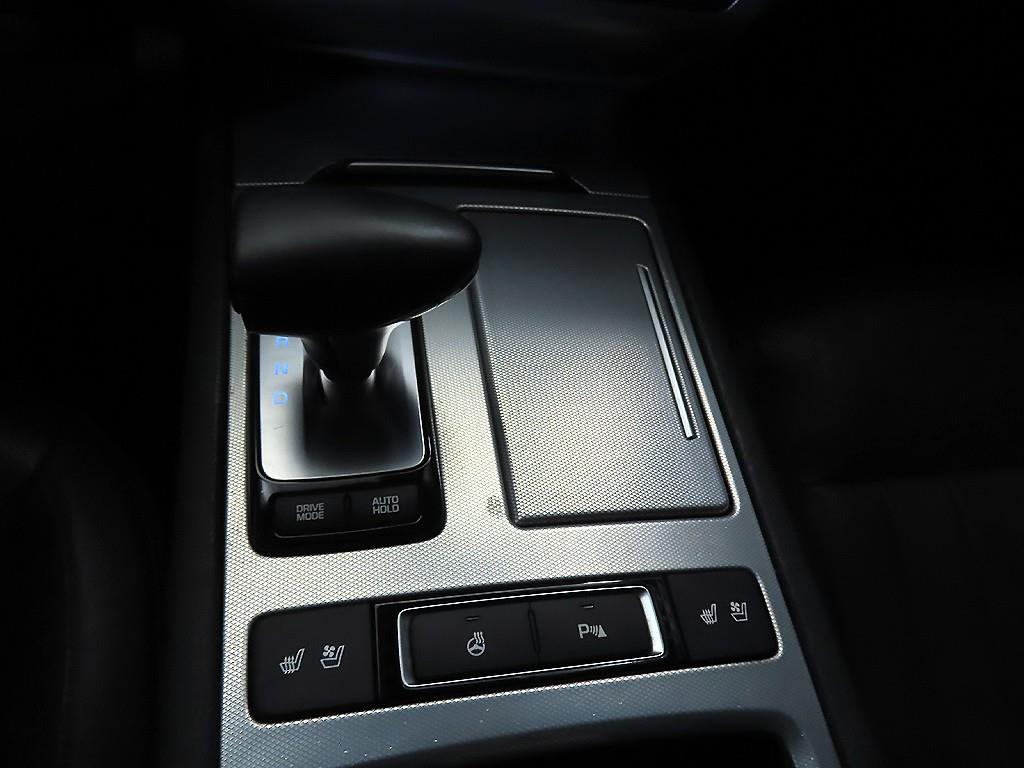 Genesis G80 - Vista 12