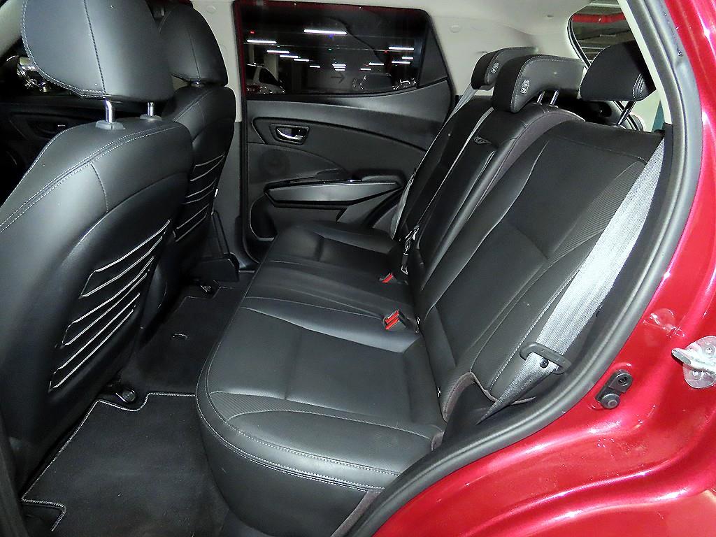 Ssangyong Tivoli - Vista 7