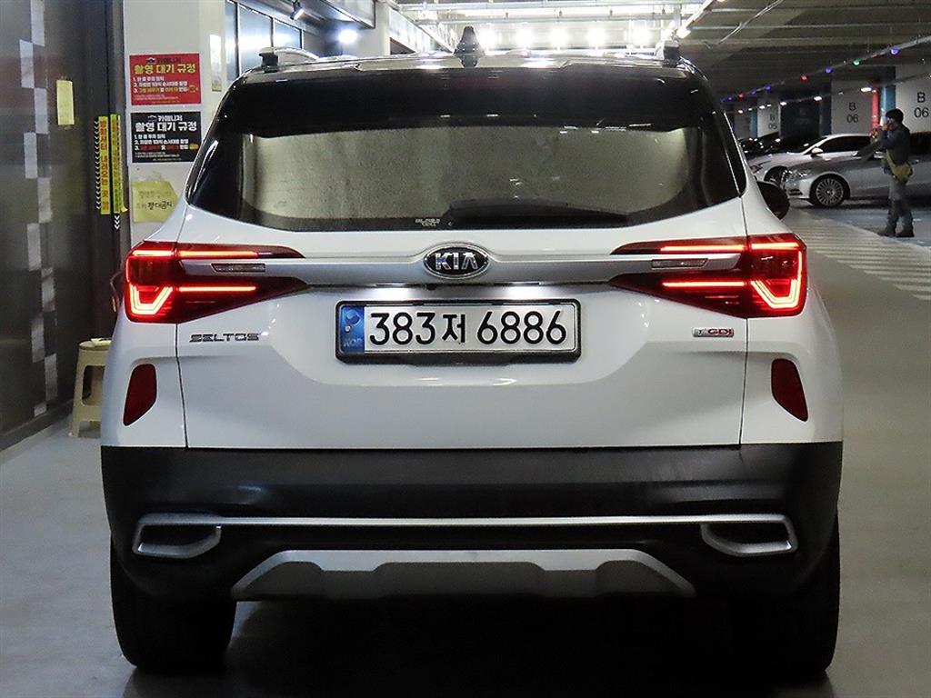 KIA Seltos - Vista 5