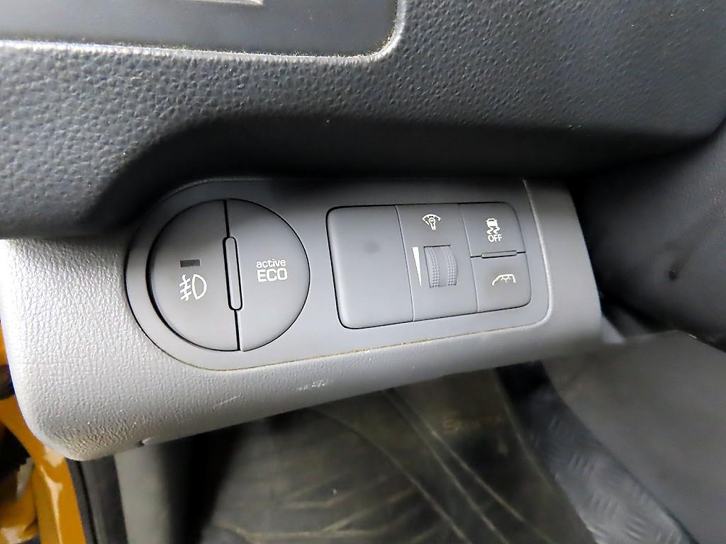 HYUNDAI Starex - Vista 12