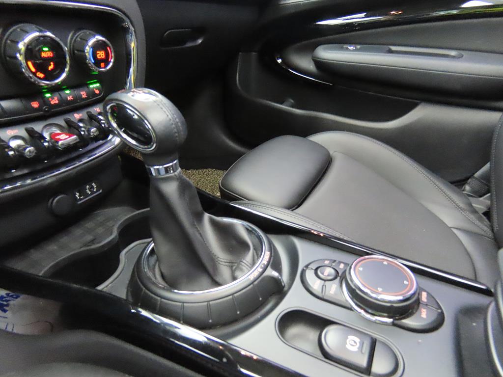 Mini Clubman - Vista 11