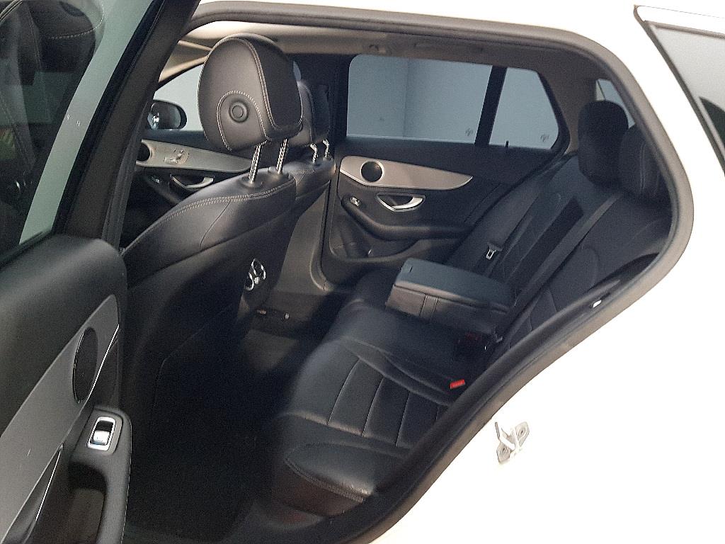 Mercedes Benz C Class - Vista 9