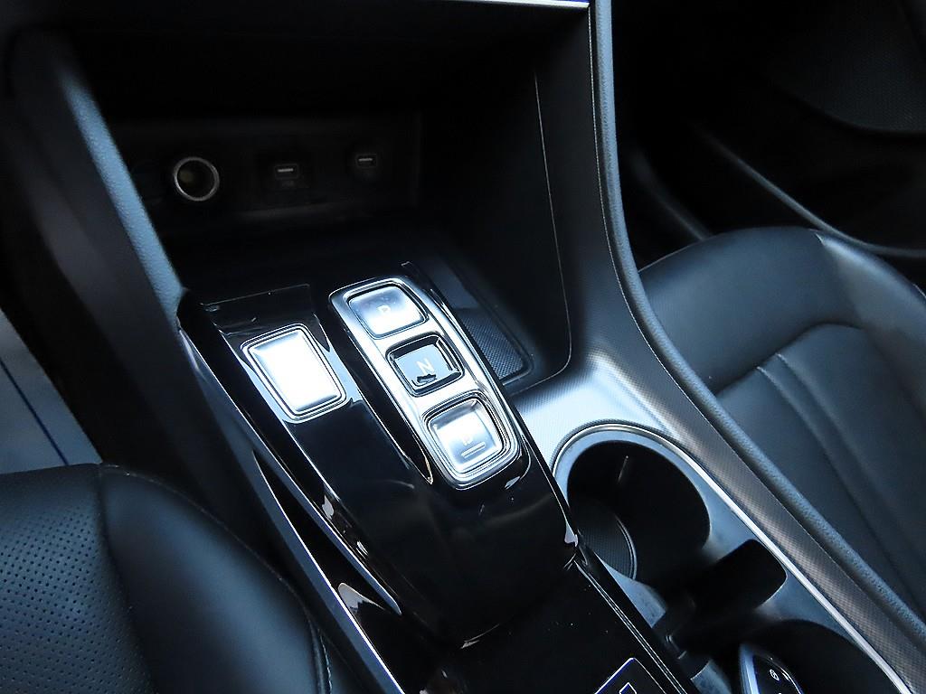 HYUNDAI Sonata - Vista 10