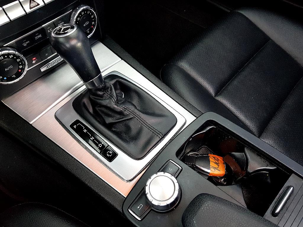 Mercedes Benz C Class 2012 Blanco - Importación desde Corea - HF Imports Iquique - Foto 13