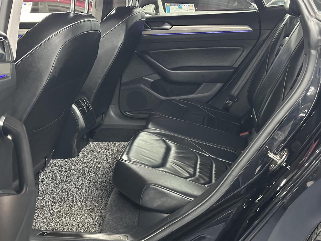 Volkswagen Arteon - Vista 7