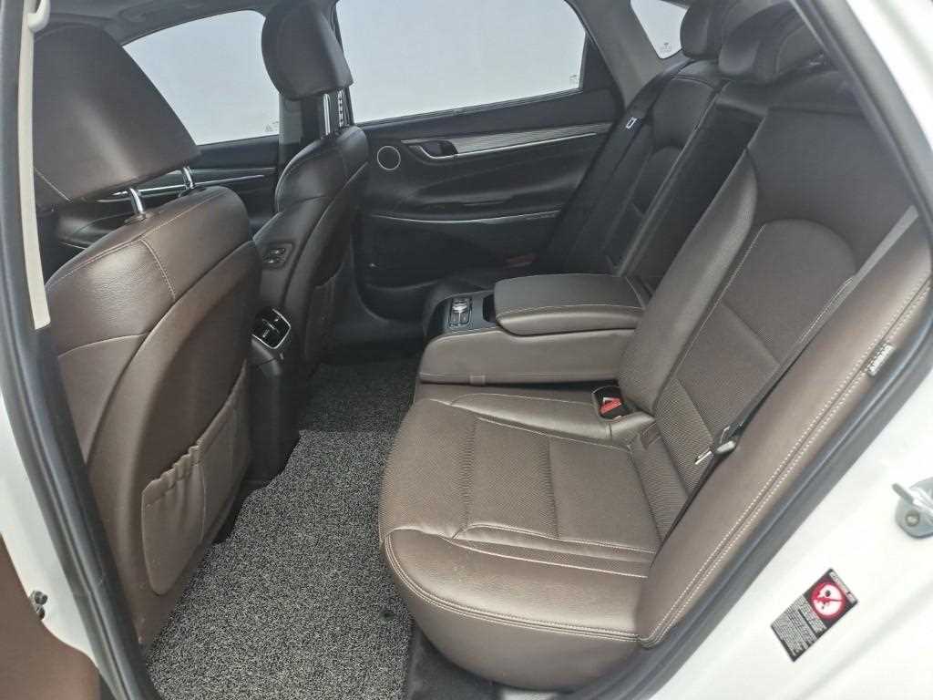 HYUNDAI Grandeur - Vista 12