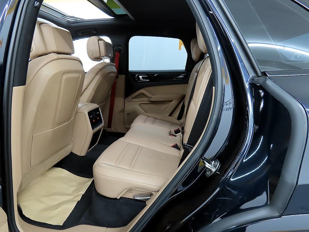Porsche Cayenne - Vista 6
