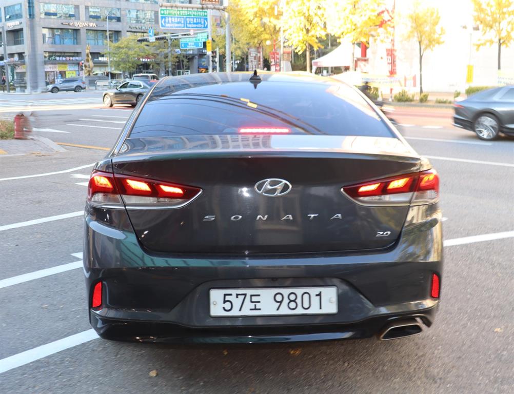 HYUNDAI Sonata - Vista 11