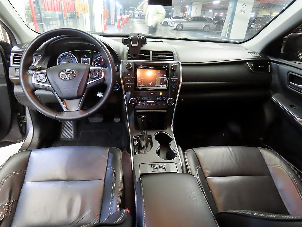 Toyota Camry - Vista 10