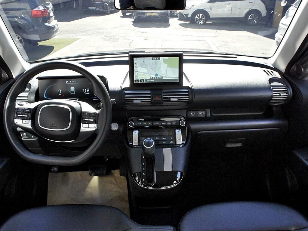 HYUNDAI Casper - Vista 12