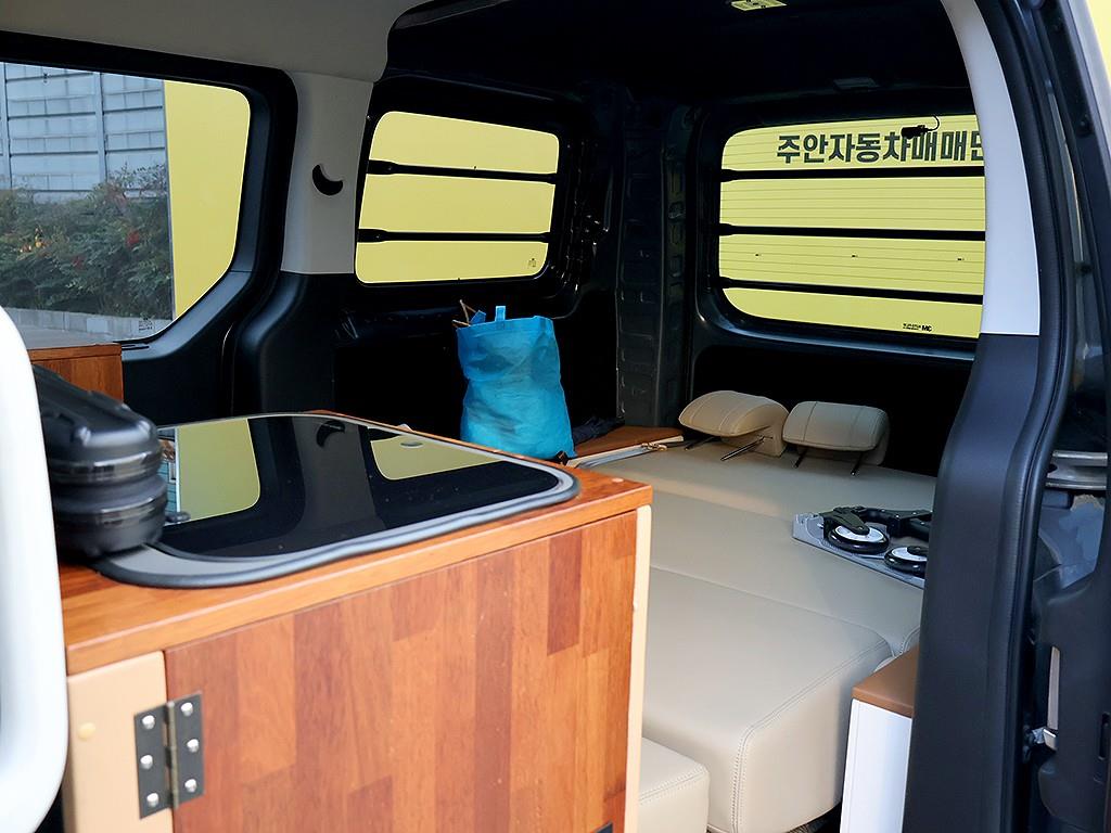 HYUNDAI Staria 2022 Gris - Importación desde Corea - HF Imports Iquique - Foto 15