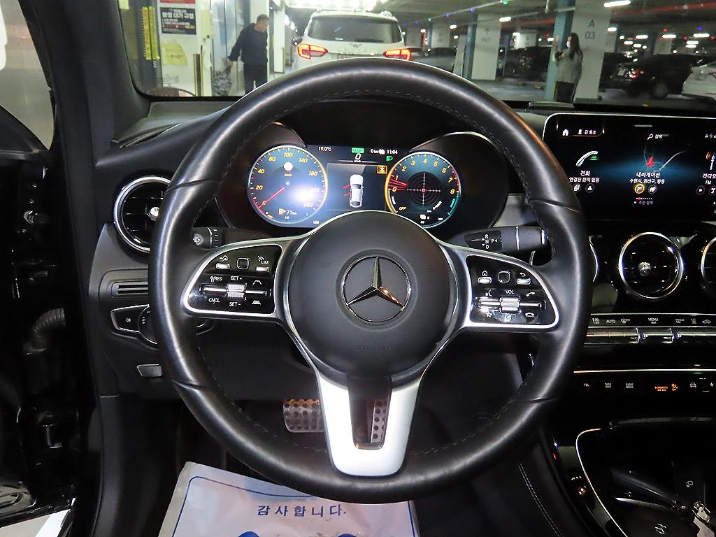 Mercedes Benz GLC Class - Vista 8