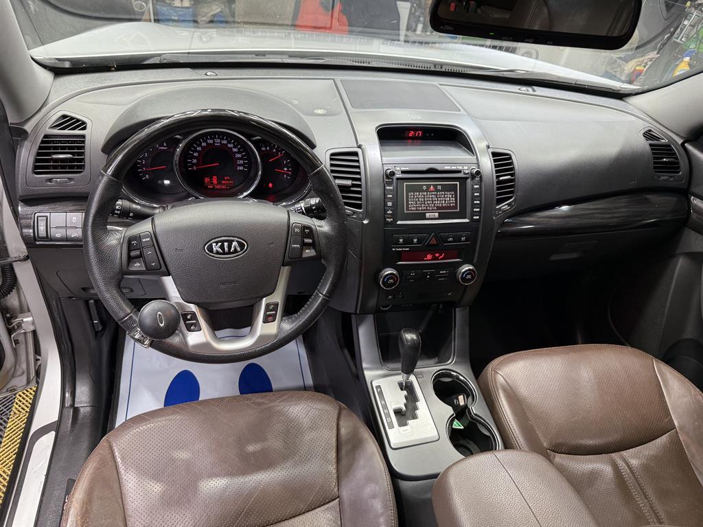 KIA Sorento - Vista 9