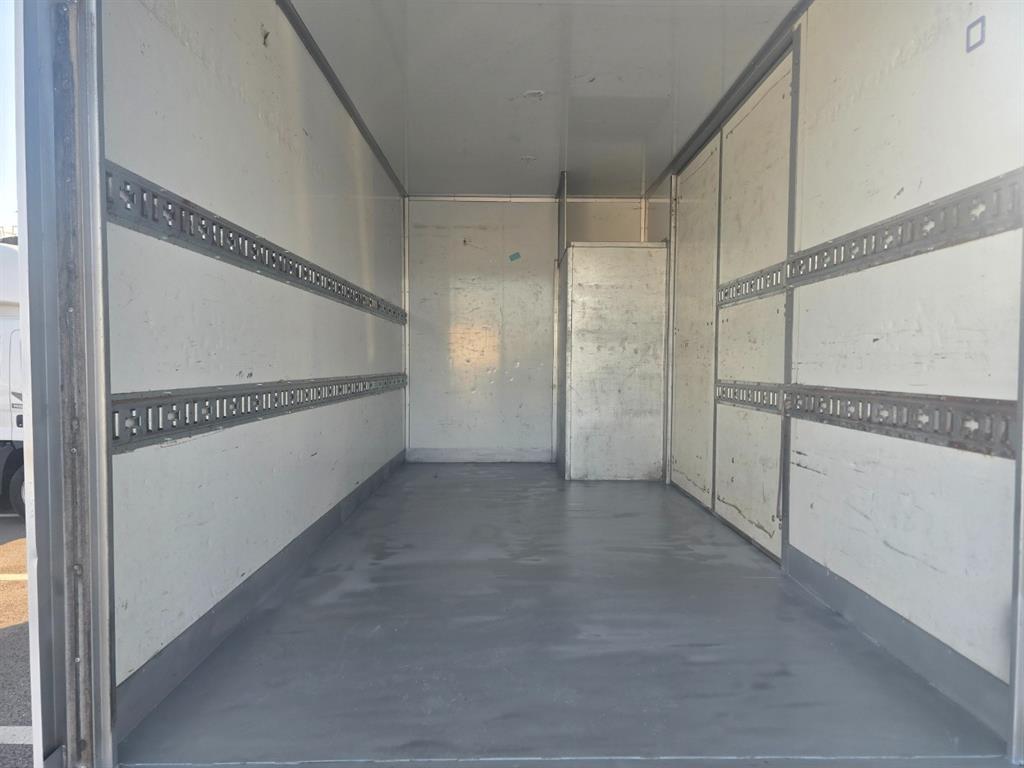 medium and large cargo truck - Vista 10