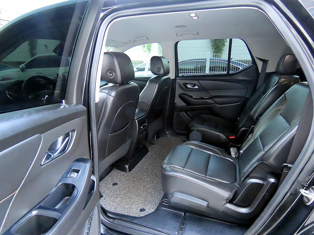 Chevrolet Travers - Vista 6