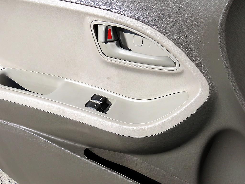 KIA Morning - Vista 11