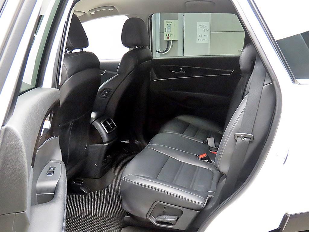 KIA Sorento - Vista 6
