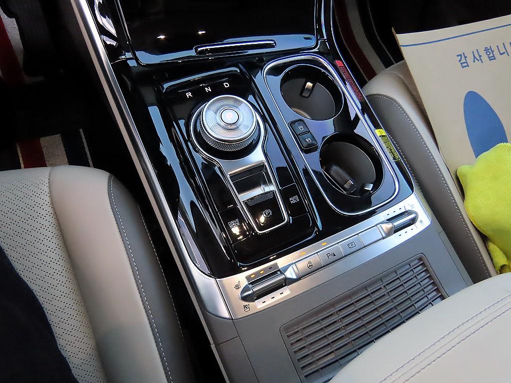 KIA Carnival - Vista 10