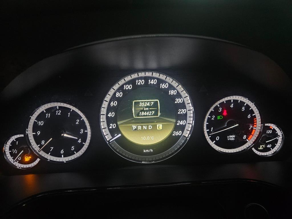 Mercedes Benz E class - Vista 7