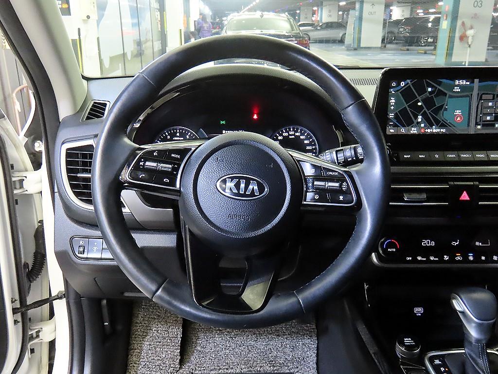 KIA Seltos - Vista 8