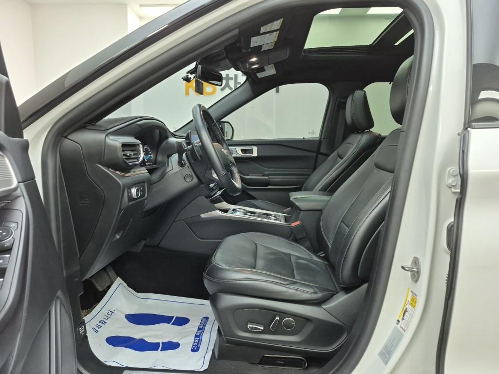 Ford Explorer - Vista 11