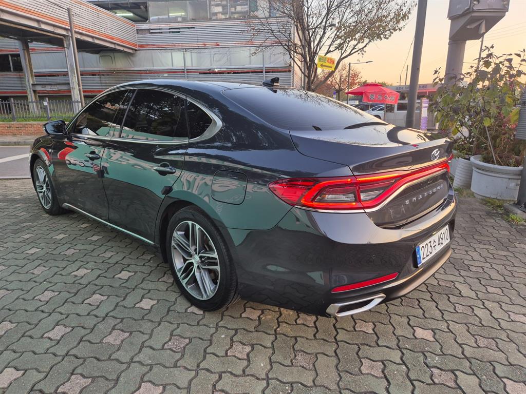 HYUNDAI Grandeur - Vista 6