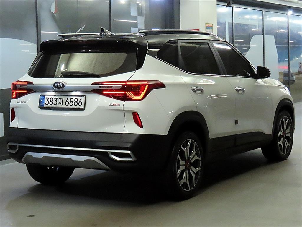 KIA Seltos - Vista 4