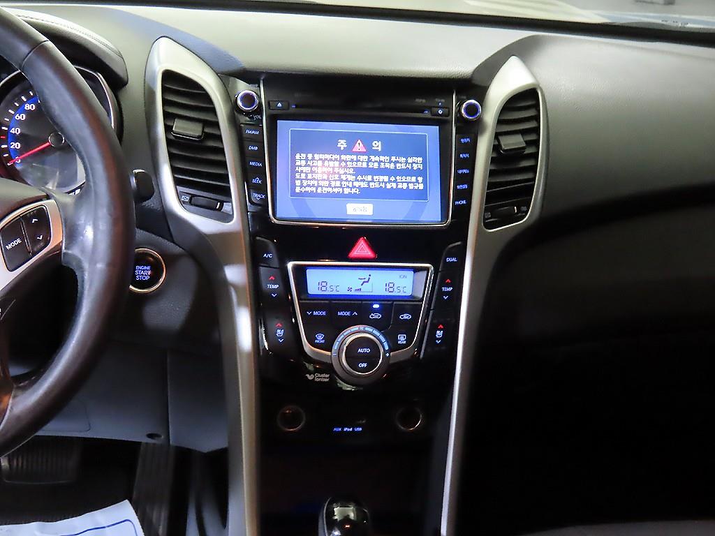 HYUNDAI i30 - Vista 11