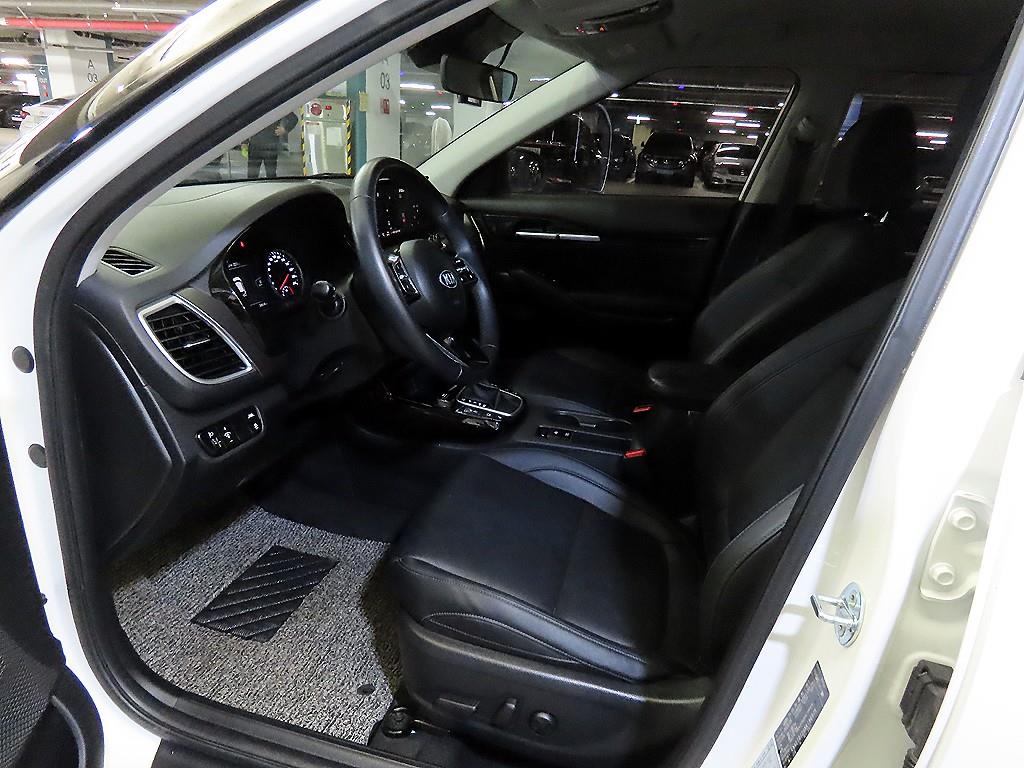 KIA Seltos - Vista 6