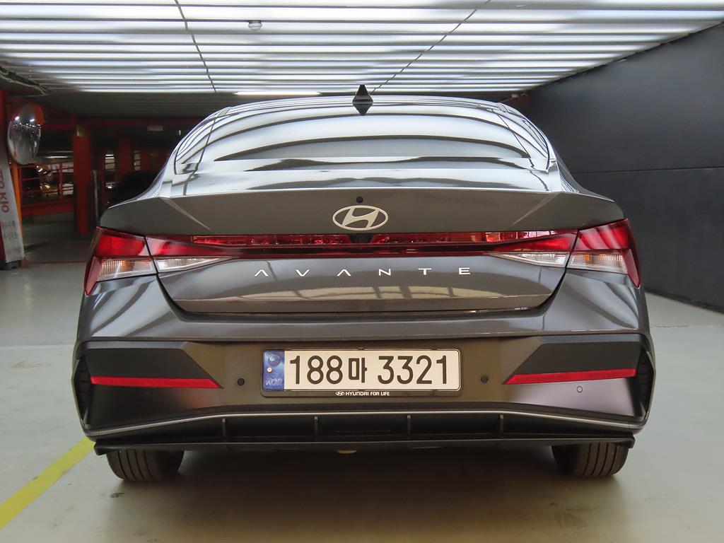 HYUNDAI Avante - Vista 4