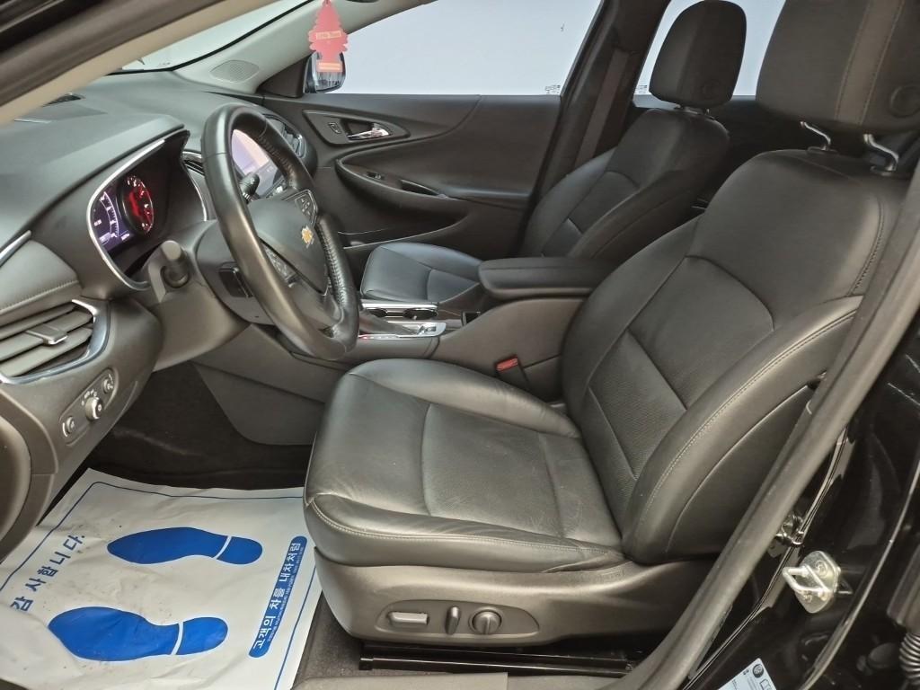 Chevrolet Malibu - Vista 11