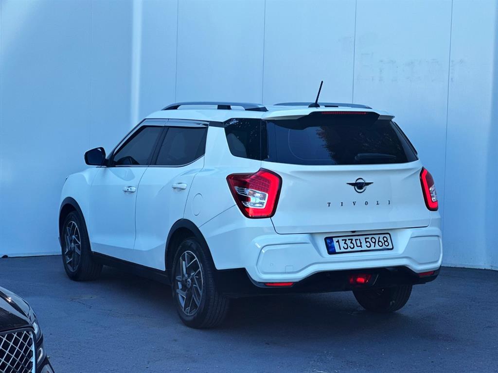 Ssangyong Tivoli - Vista 6