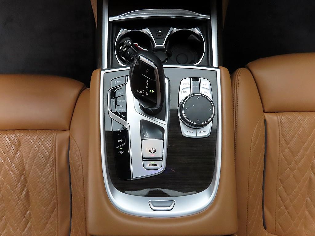 BMW 7 Series - Vista 9