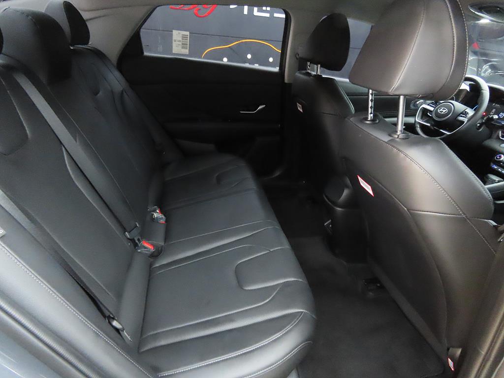 HYUNDAI Avante - Vista 7