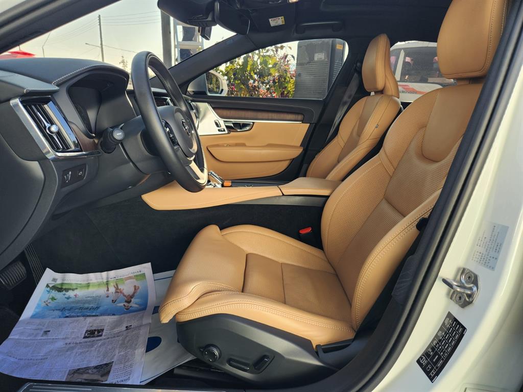 Volvo S90 - Vista 12