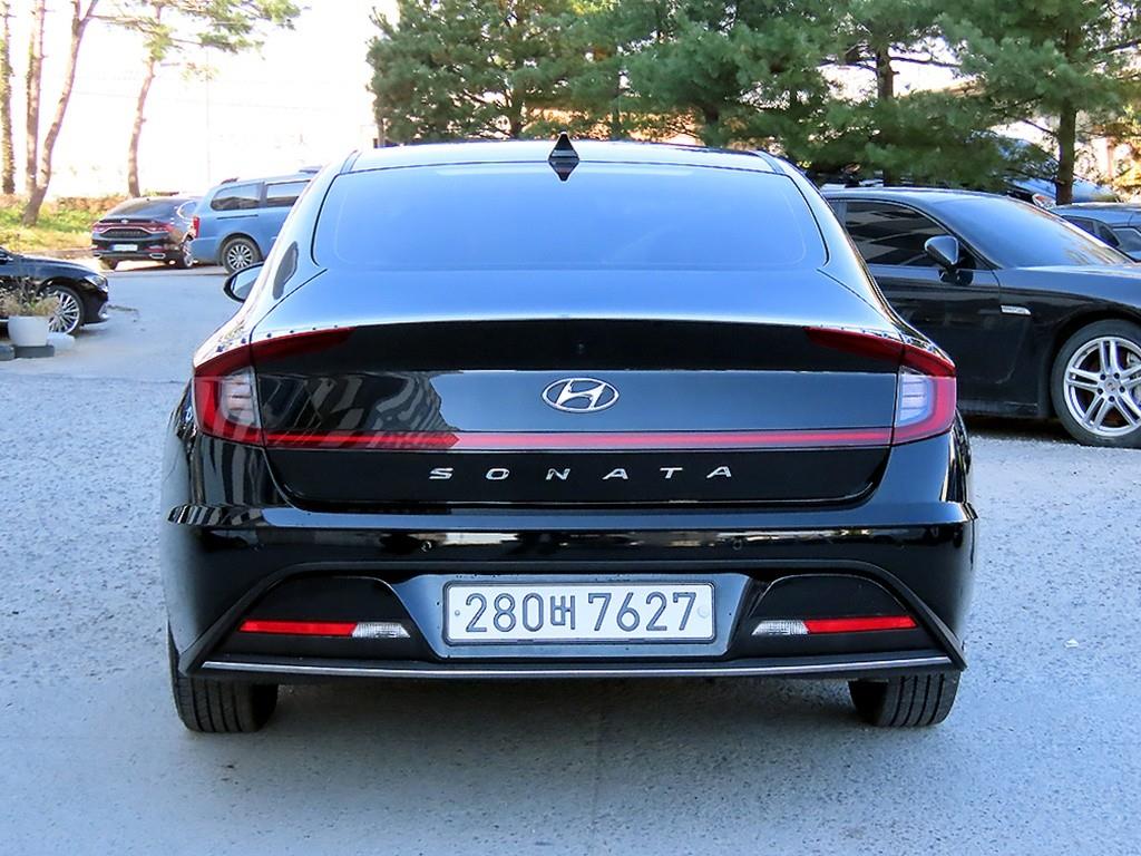 HYUNDAI Sonata - Vista 4