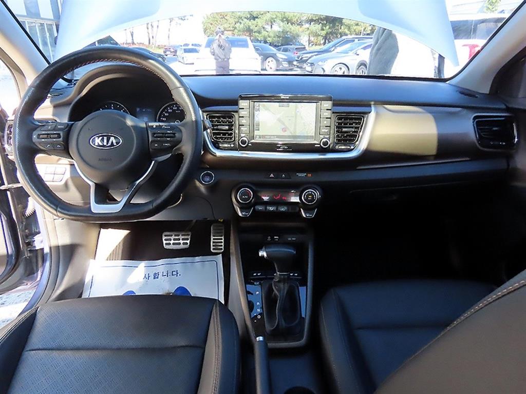 KIA Stonic - Vista 7