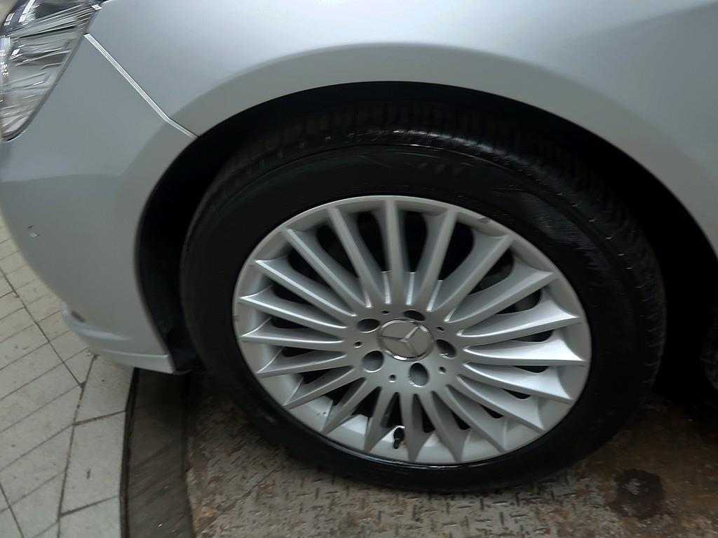 Mercedes Benz E class 2011 Plateado - Importación desde Corea - HF Imports Iquique - Foto 7