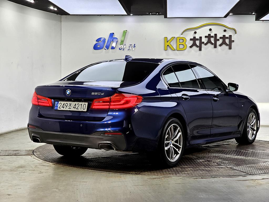 BMW 5 Series - Vista 4