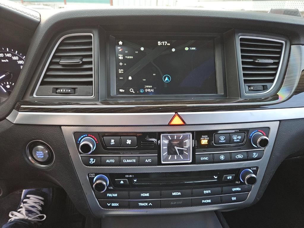 Genesis G80 - Vista 9