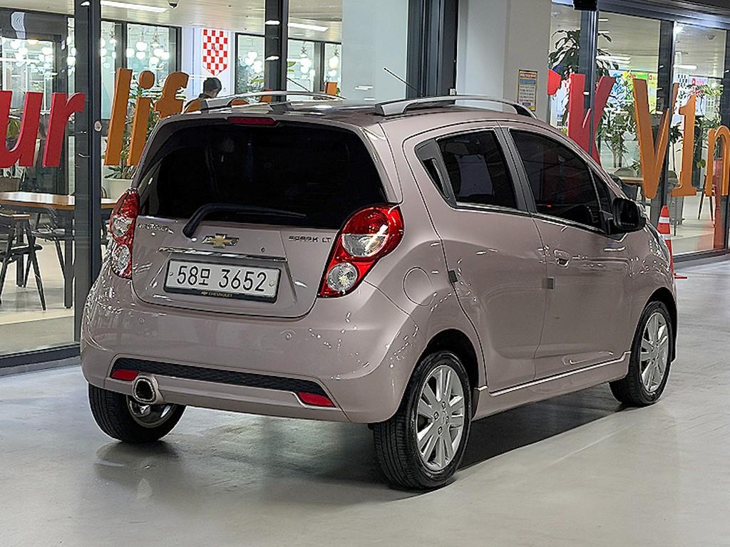 Chevrolet Spark - Vista 5