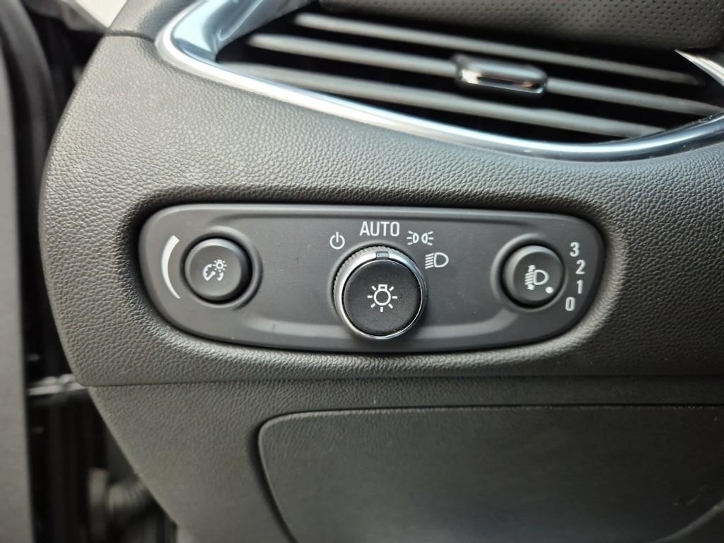 Chevrolet Malibu 2020 Negro - Importación desde Corea - HF Imports Iquique - Foto 17