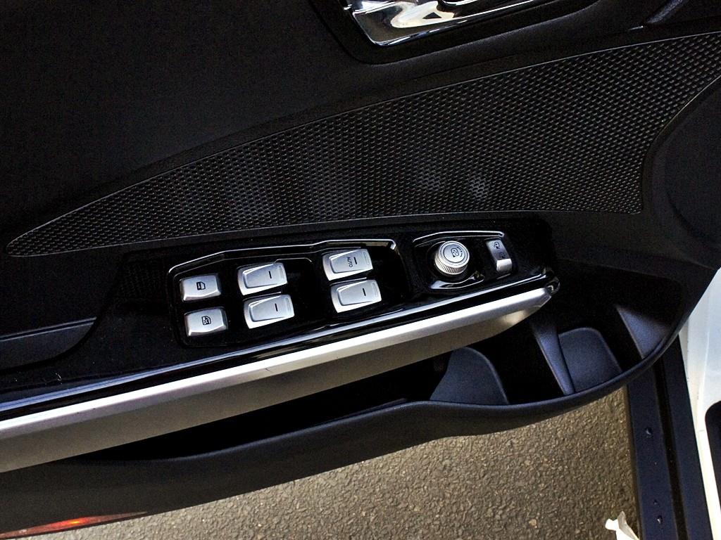 Ssangyong Tivoli 2016 Blanco - Importación desde Corea - HF Imports Iquique - Foto 13