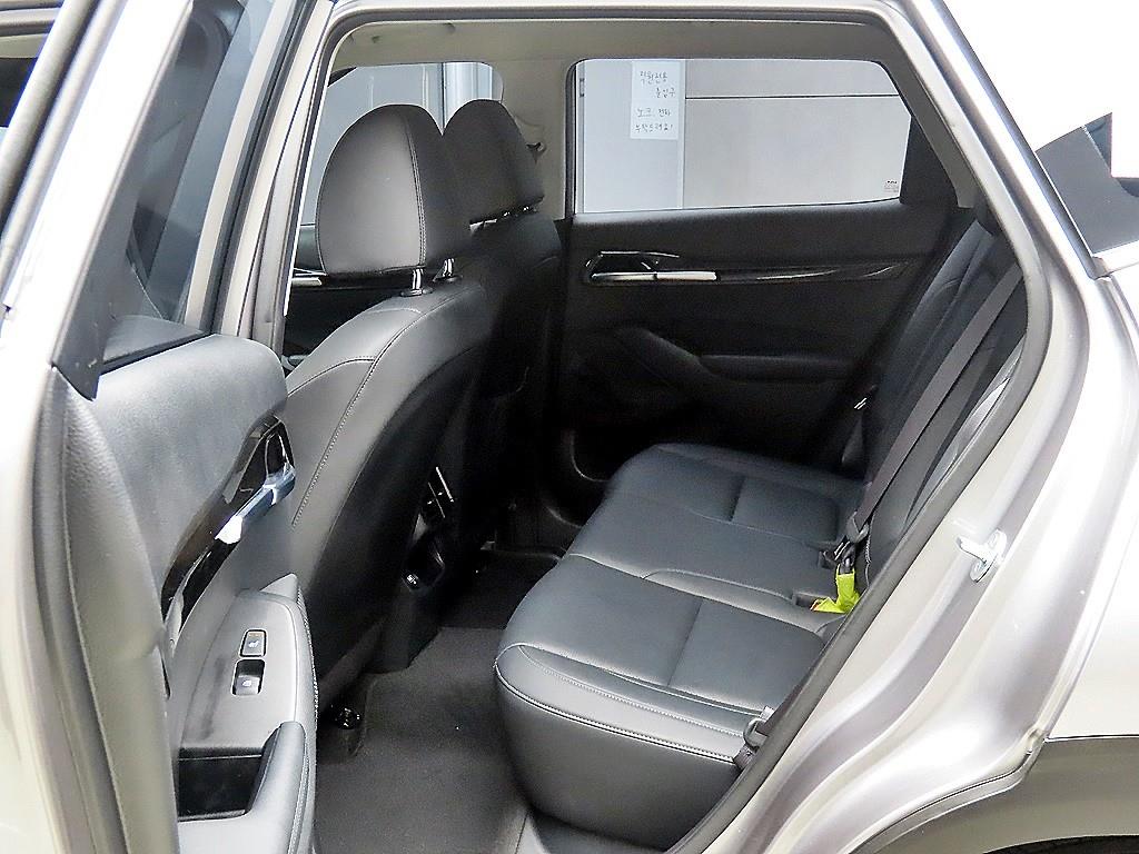 KIA Seltos - Vista 6