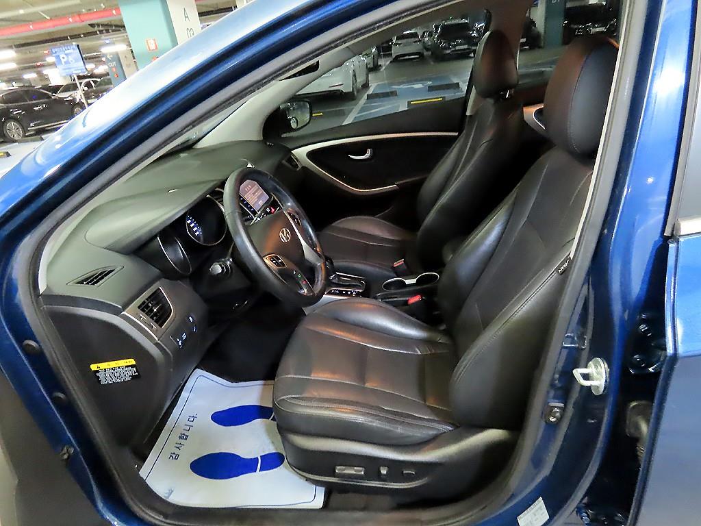 HYUNDAI i30 - Vista 6