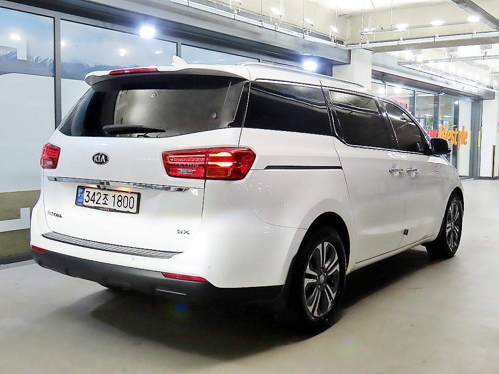 KIA Carnival - Vista 4