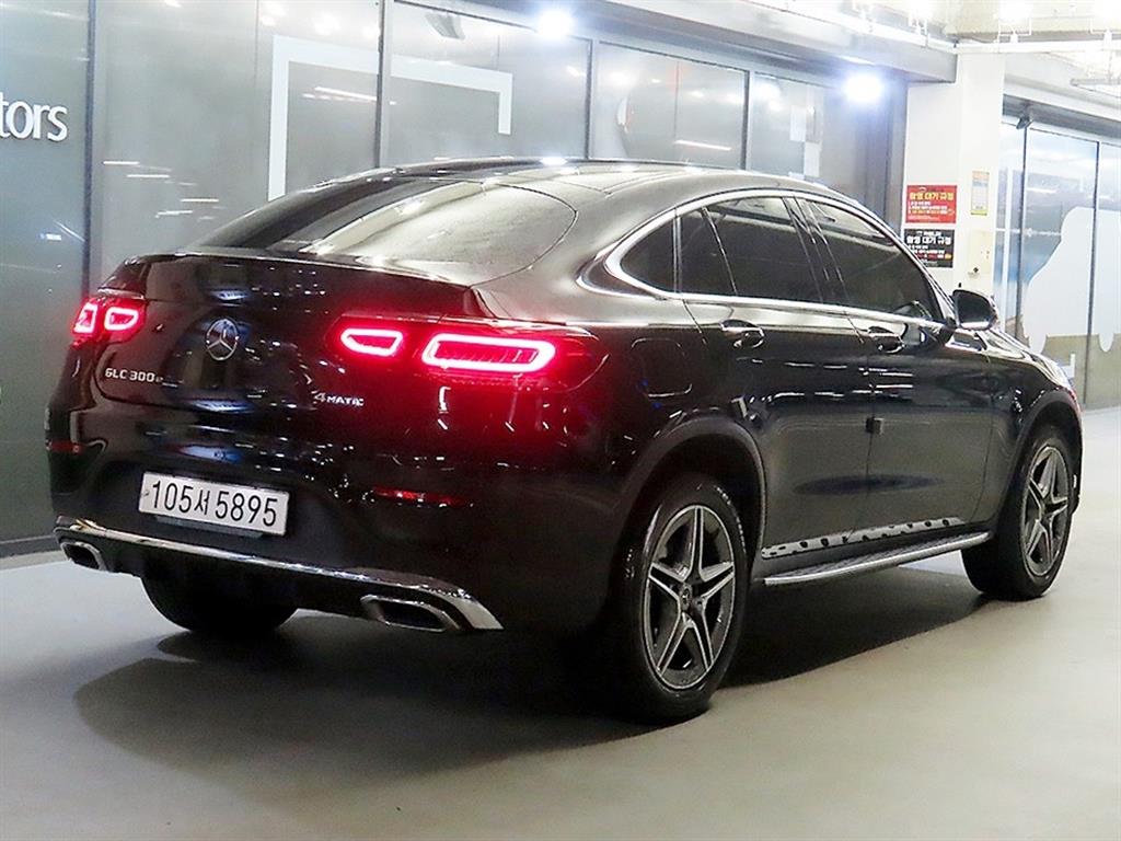 Mercedes Benz GLC Class - Vista 4