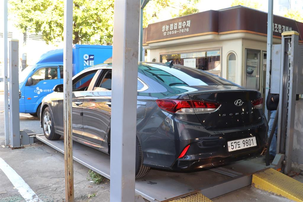 HYUNDAI Sonata - Vista 9