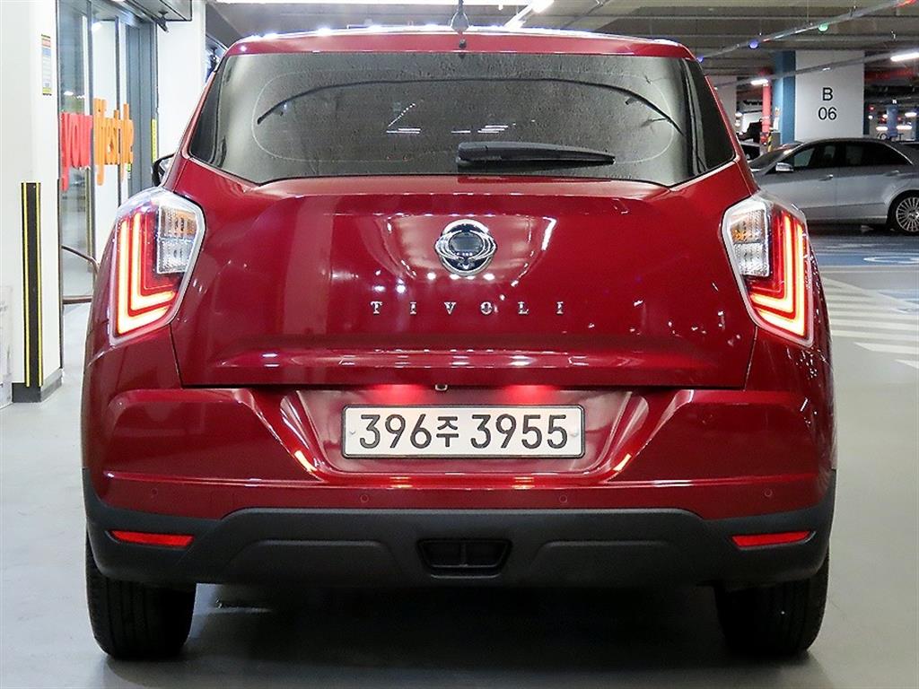 Ssangyong Tivoli - Vista 5